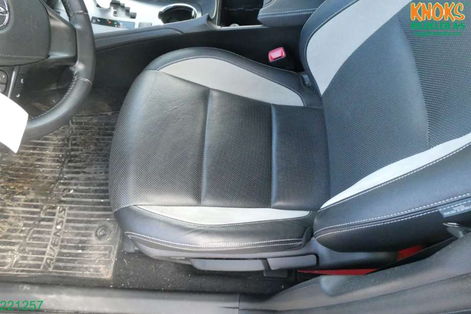 Toyota Avensis 2015-2019 (Type III, Fase 2) , Motorkode: 2ZR-FAE, Girkassekode: