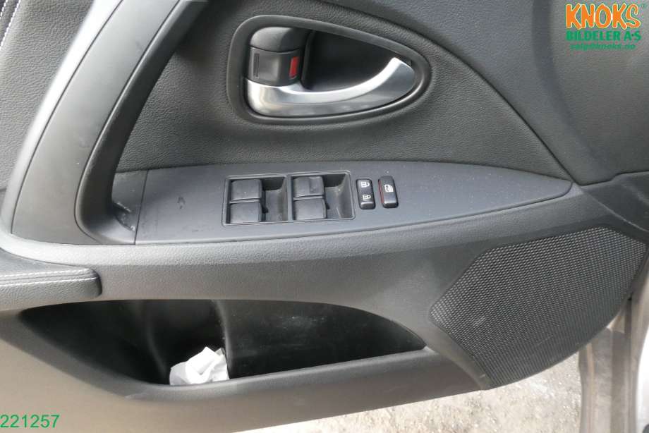 Toyota Avensis 2015-2019 (Type III, Fase 2) , Motorkode: 2ZR-FAE, Girkassekode: