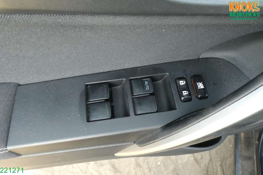 Toyota Auris 2013-2015 (Type II, Fase 1) , Motorkode: 1ZR-FAE, Girkassekode: 