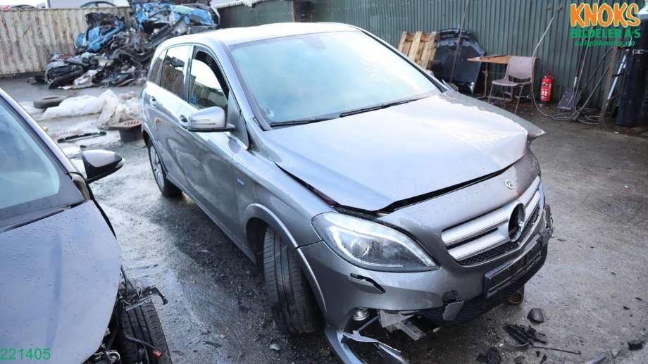 Mercedes B-Klasse 2011-2018 (W246) (W246), Motorkode: EM0004, Girkassekode: