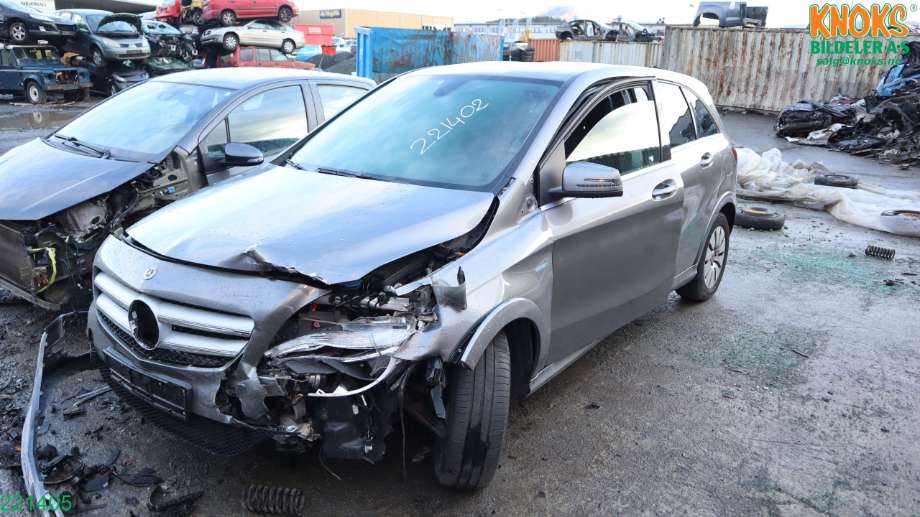 Mercedes B-Klasse 2011-2018 (W246) (W246), Motorkode: EM0004, Girkassekode: