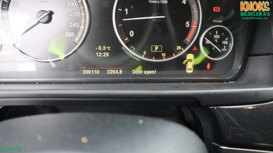BMW 5-Serie 2010-2017 (F10/F11) (F10/F11), Motorkode: N57-D30A, Girkassekode: GA8HP45Z - WZI