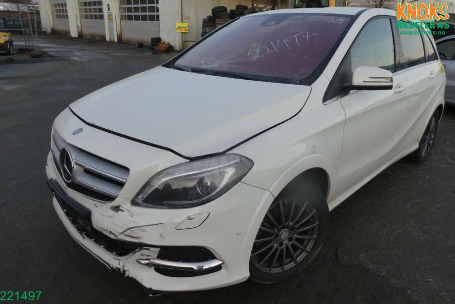 Mercedes B-Klasse 2011-2018 (W246) (W246), Motorkode: EM0004, Girkassekode: 