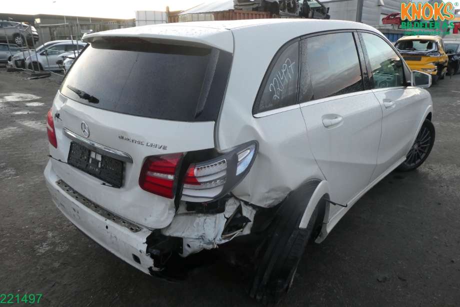 Mercedes B-Klasse 2011-2018 (W246) (W246), Motorkode: EM0004, Girkassekode: 