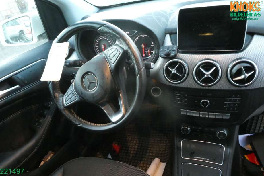 Mercedes B-Klasse 2011-2018 (W246) (W246), Motorkode: EM0004, Girkassekode: 