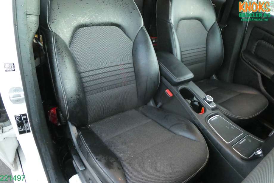Mercedes B-Klasse 2011-2018 (W246) (W246), Motorkode: EM0004, Girkassekode: 