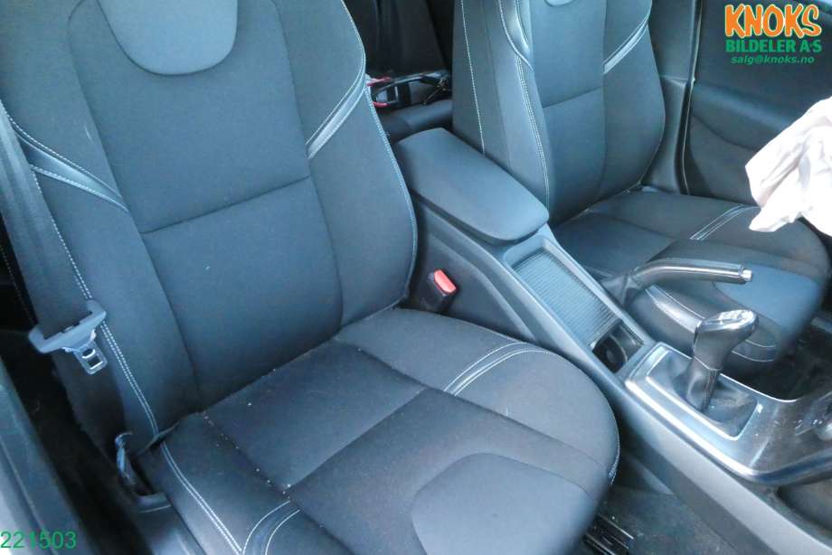 Volvo V40 2012-2019 , Motorkode: D4162T, Girkassekode: 