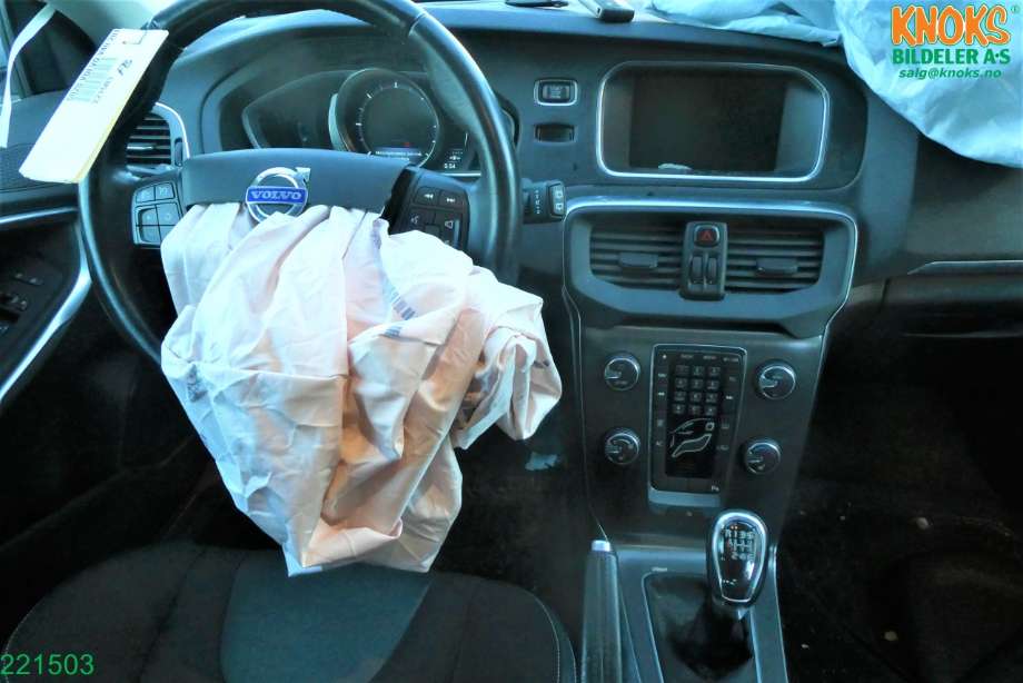 Volvo V40 2012-2019 , Motorkode: D4162T, Girkassekode: 