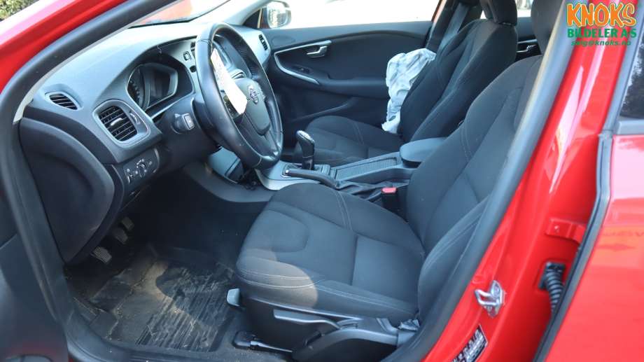 Volvo V40 2012-2019 , Motorkode: B4204T38, Girkassekode:
