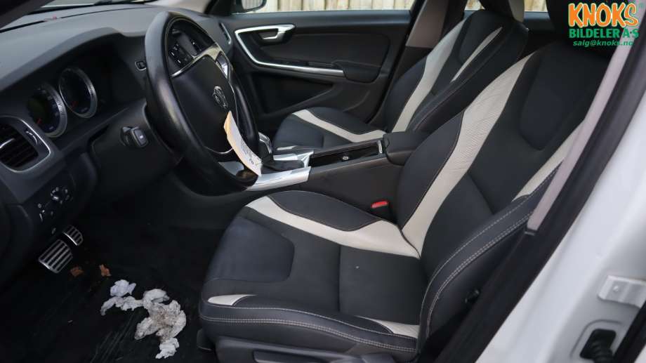 Volvo V60 2010-2013 (Type I, Fase 1) , Motorkode: B4164T, Girkassekode: 