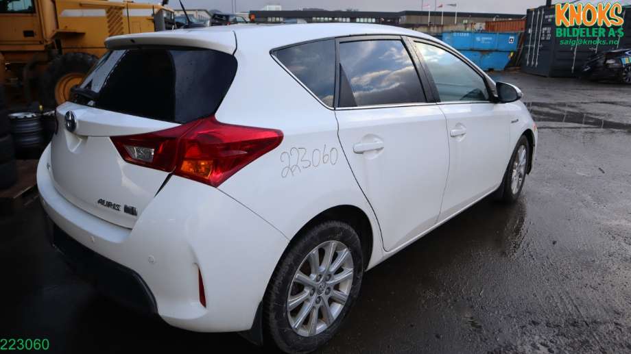 Toyota Auris 2013-2015 (Type II, Fase 1) , Motorkode: 2ZR-FXE, Girkassekode: P410