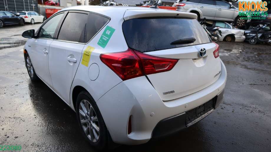 Toyota Auris 2013-2015 (Type II, Fase 1) , Motorkode: 2ZR-FXE, Girkassekode: P410