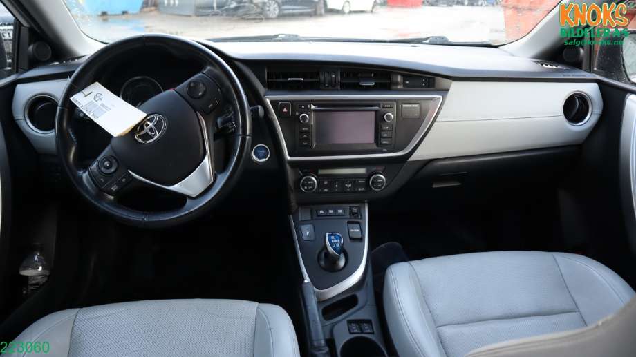 Toyota Auris 2013-2015 (Type II, Fase 1) , Motorkode: 2ZR-FXE, Girkassekode: P410