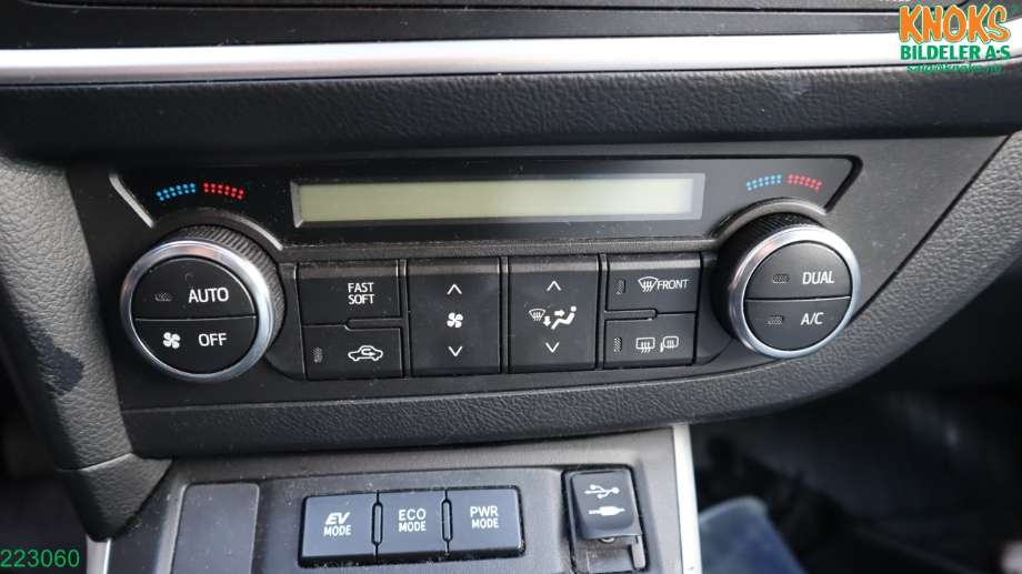 Toyota Auris 2013-2015 (Type II, Fase 1) , Motorkode: 2ZR-FXE, Girkassekode: P410
