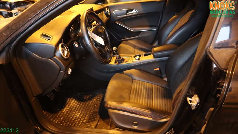 Mercedes CLA 2013-2019 (C117) (C117), Motorkode: M270.910, Girkassekode: 