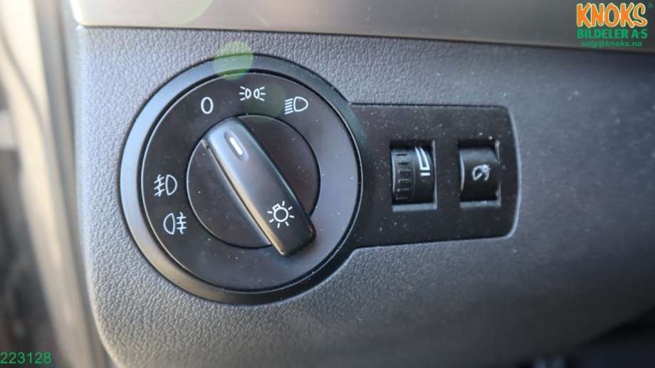 VW Touran 2007-2010 (Type I, Fase 2) , Motorkode: BLS;BXE, Girkassekode: MGJ