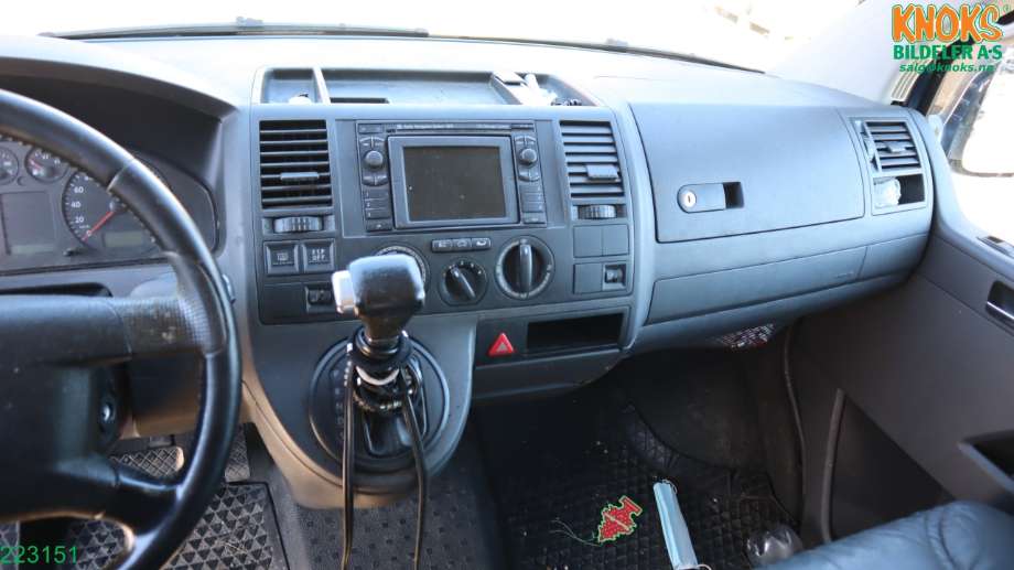 VW Transporter / Caravelle 2003-2009 (Fase 1) (T5) (T5), Motorkode: AXD;BNZ, Girkassekode: JUL