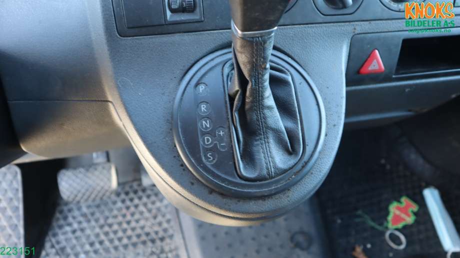 VW Transporter / Caravelle 2003-2009 (Fase 1) (T5) (T5), Motorkode: AXD;BNZ, Girkassekode: JUL