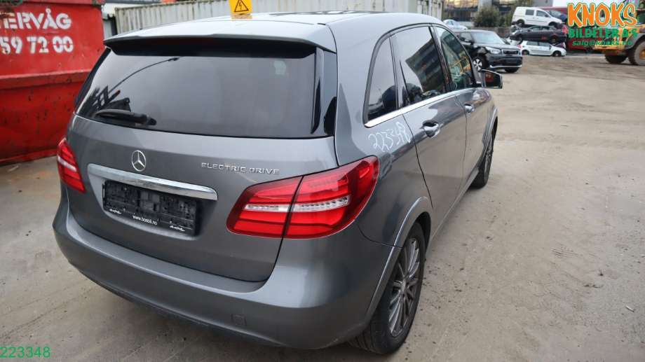 Mercedes B-Klasse 2011-2018 (W246) (W246), Motorkode: EM0004, Girkassekode: 