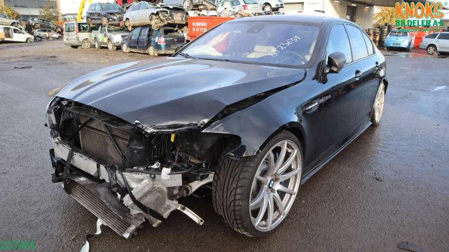 BMW 5-Serie 2010-2017 (F10/F11) (F10/F11), Motorkode: S63-B44B, Girkassekode: 