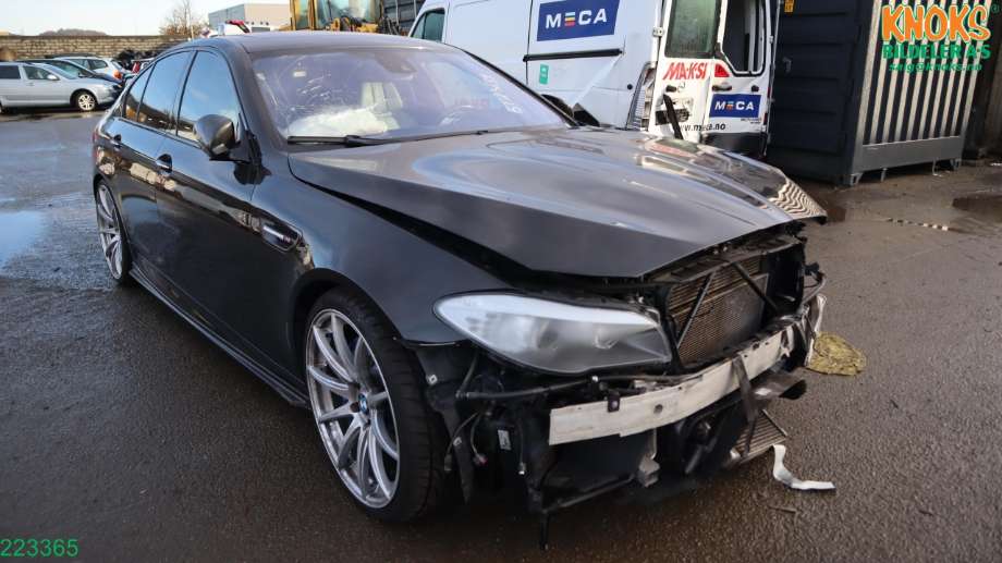 BMW 5-Serie 2010-2017 (F10/F11) (F10/F11), Motorkode: S63-B44B, Girkassekode: 