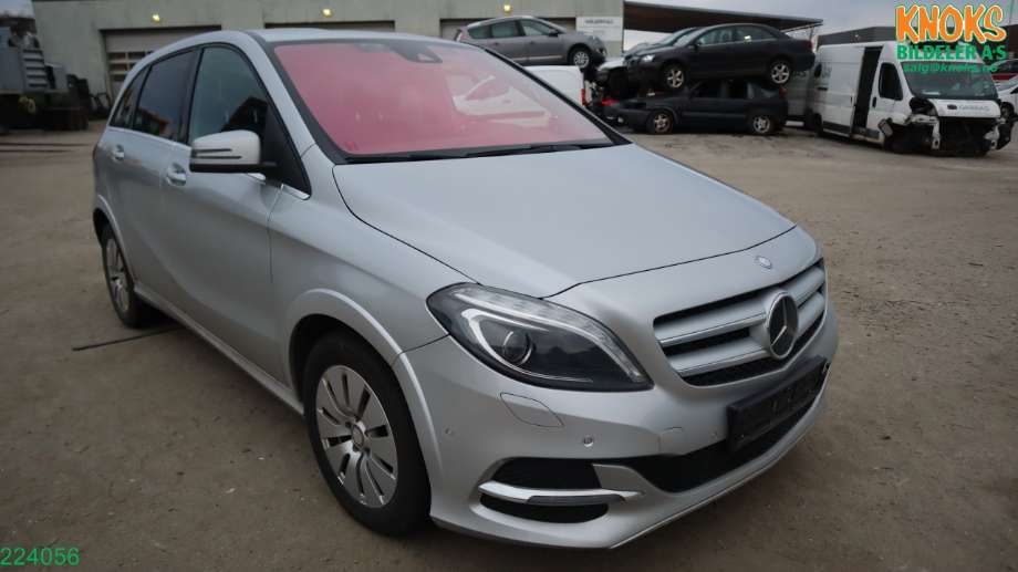 Mercedes B-Klasse 2011-2018 (W246) (W246), Motorkode: EM0004, Girkassekode: 
