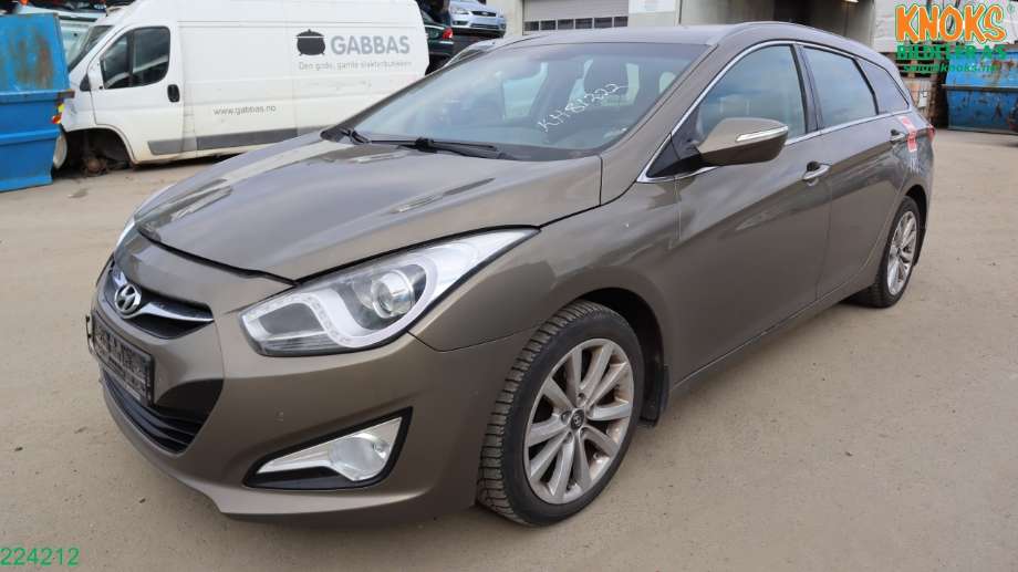 Hyundai i40 2012-2017 , Motorkode: D4FD, Girkassekode: