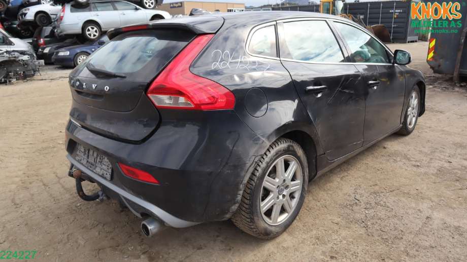 Volvo V40 2012-2019 , Motorkode: D4162T, Girkassekode: 