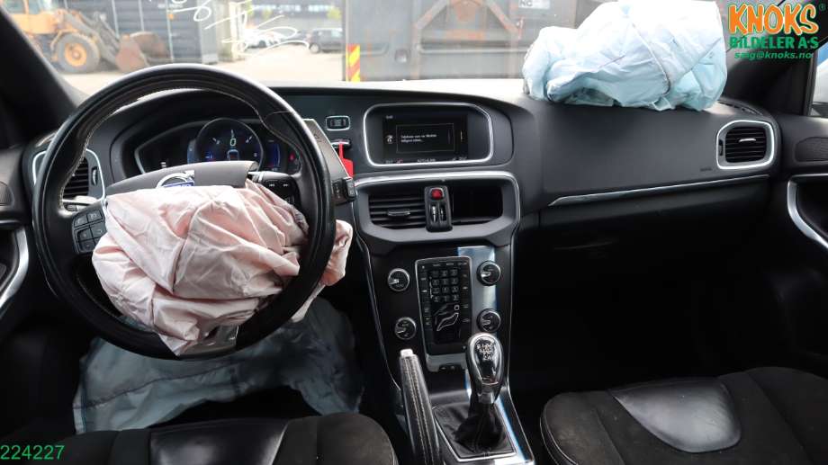 Volvo V40 2012-2019 , Motorkode: D4162T, Girkassekode: 