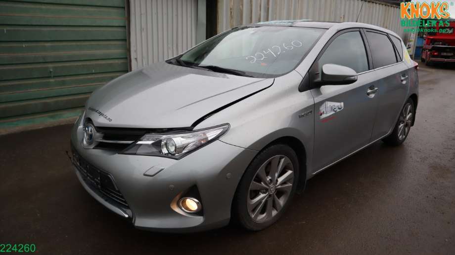 Toyota Auris 2013-2015 (Type II, Fase 1) , Motorkode: 2ZR-FXE, Girkassekode: P410