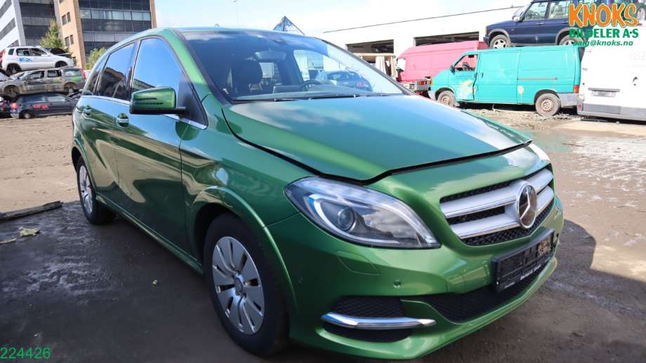 Mercedes B-Klasse 2011-2018 (W246) (W246), Motorkode: EM780.990, Girkassekode: 