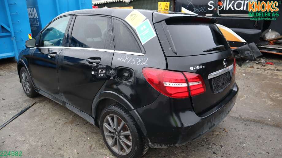 Mercedes B-Klasse 2011-2018 (W246) (W246), Motorkode: EM780.990, Girkassekode: 