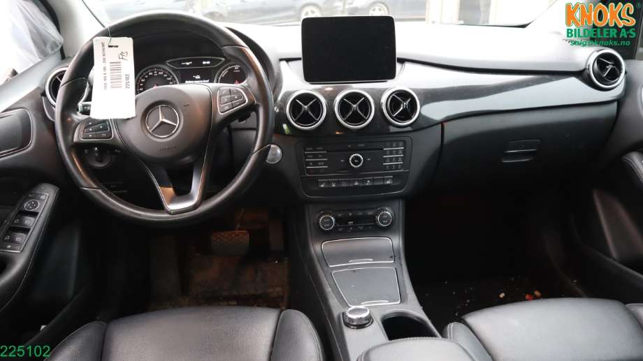 Mercedes B-Klasse 2011-2018 (W246) (W246), Motorkode: EM780.990, Girkassekode: 