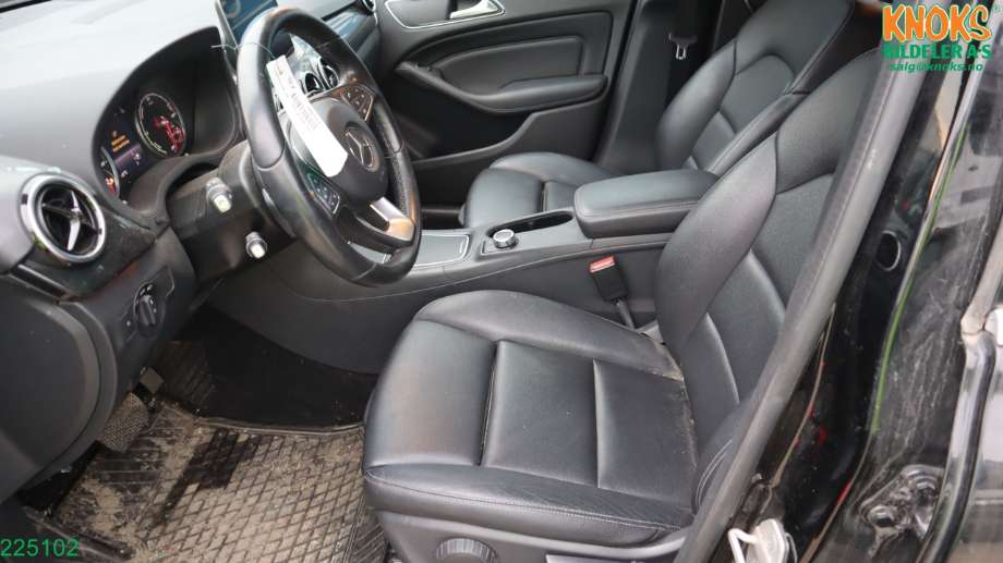 Mercedes B-Klasse 2011-2018 (W246) (W246), Motorkode: EM780.990, Girkassekode: