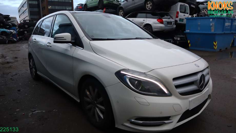 Mercedes B-Klasse 2011-2018 (W246) (W246), Motorkode: M270.910, Girkassekode: 