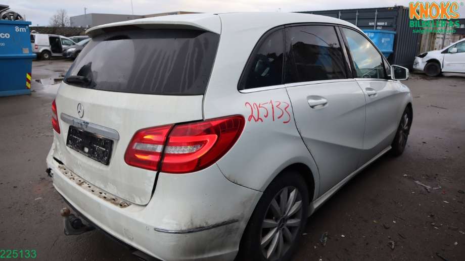 Mercedes B-Klasse 2011-2018 (W246) (W246), Motorkode: M270.910, Girkassekode: 