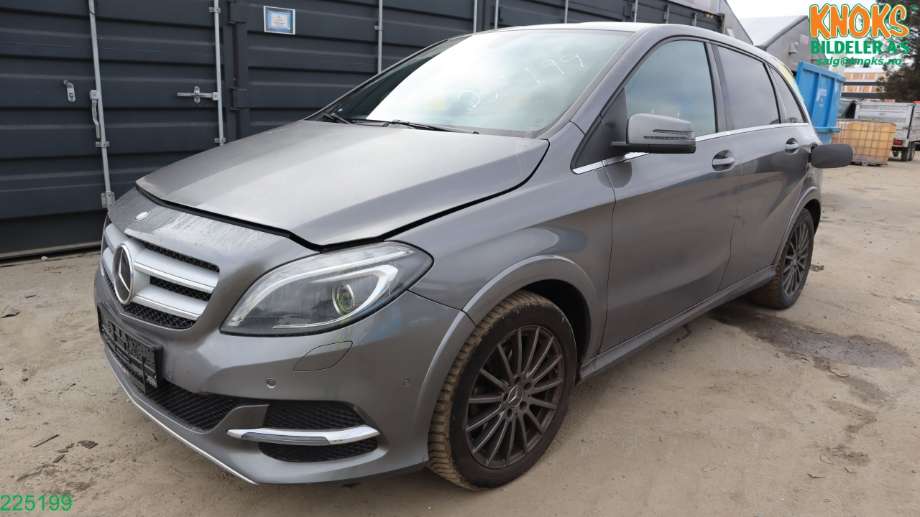 Mercedes B-Klasse 2011-2018 (W246) (W246), Motorkode: EM780.990, Girkassekode: 