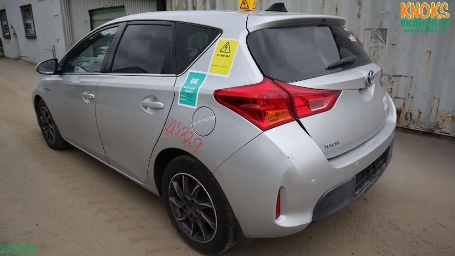 Toyota Auris 2013-2015 (Type II, Fase 1) delebil , Motorkode: 2ZR-FXE, Girkassekode: P410