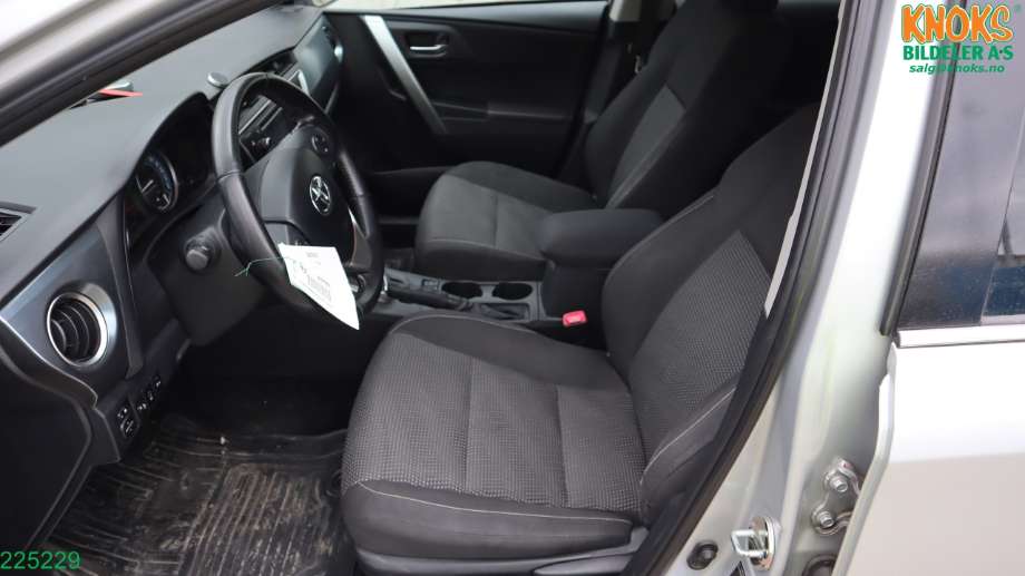 Toyota Auris 2013-2015 (Type II, Fase 1) delebil , Motorkode: 2ZR-FXE, Girkassekode: P410
