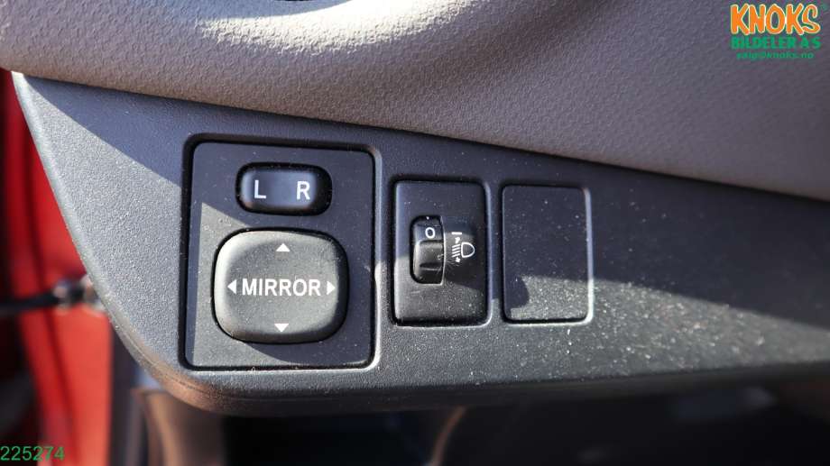 Toyota Yaris 2012-2014 (Type III, Fase 1) delebil , Motorkode: 1NZ-FXE, Girkassekode: 