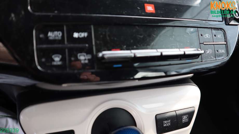 Toyota Prius 2016-2023 (Type IV) (combi) (combi), Motorkode: 2ZR-FXE, Girkassekode: P610