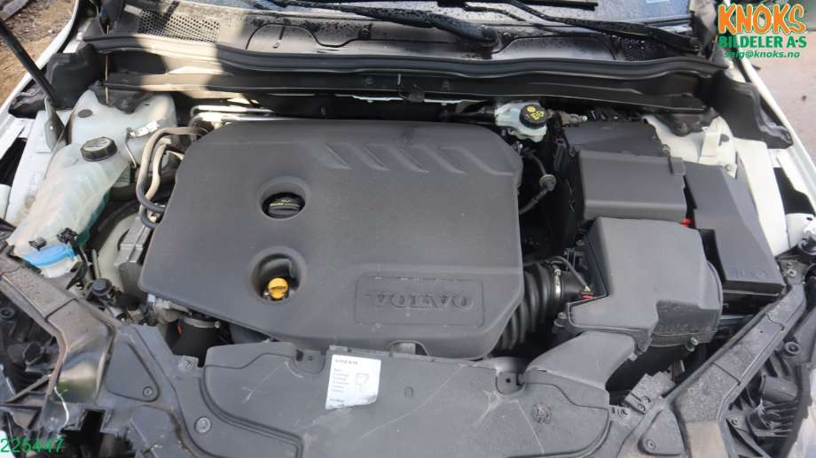 Volvo V40 2012-2019 , Motorkode: D4162T, Girkassekode: 