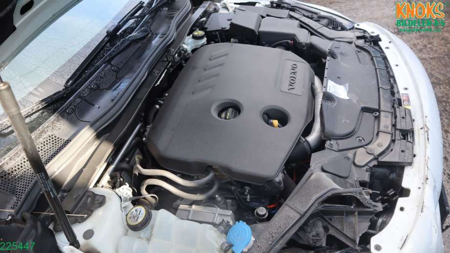Volvo V40 2012-2019 , Motorkode: D4162T, Girkassekode: 