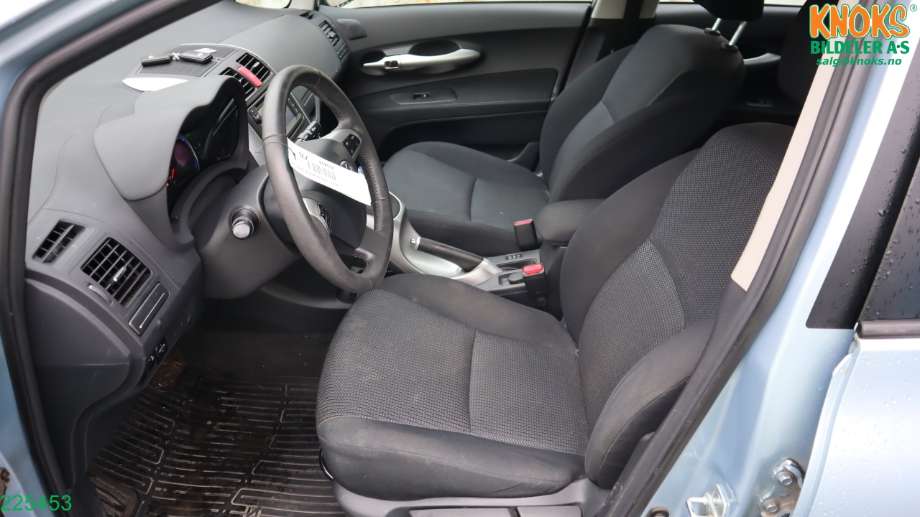 Toyota Auris 2010-2012 (Type I, Fase 2) , Motorkode: 2ZR-FXE, Girkassekode: P410