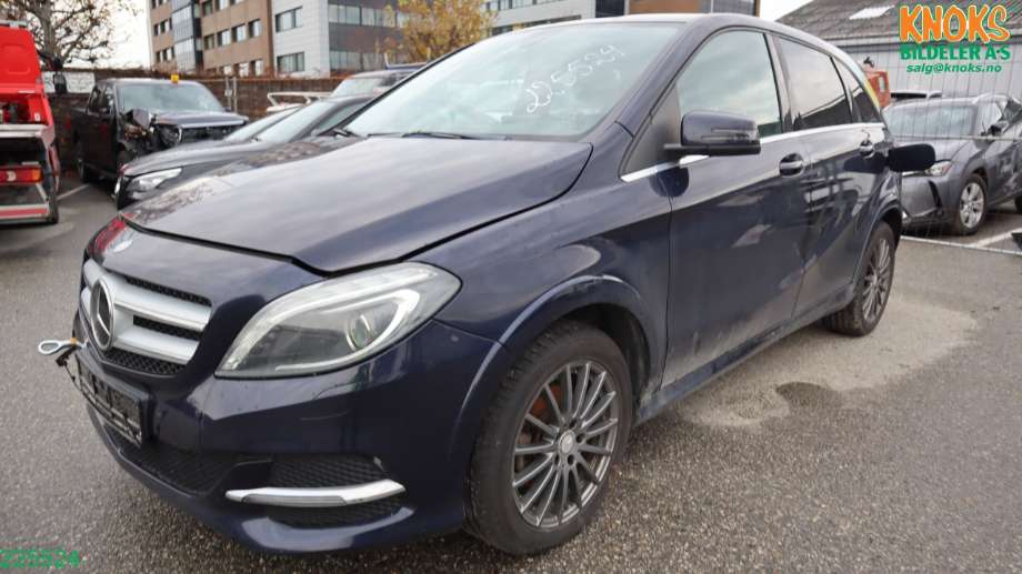 Mercedes B-Klasse 2011-2018 (W246) (W246), Motorkode: EM780.990, Girkassekode: 