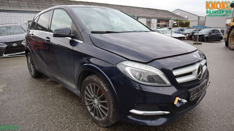 Mercedes B-Klasse 2011-2018 (W246) (W246), Motorkode: EM780.990, Girkassekode: 