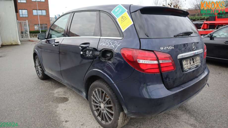 Mercedes B-Klasse 2011-2018 (W246) (W246), Motorkode: EM780.990, Girkassekode: 