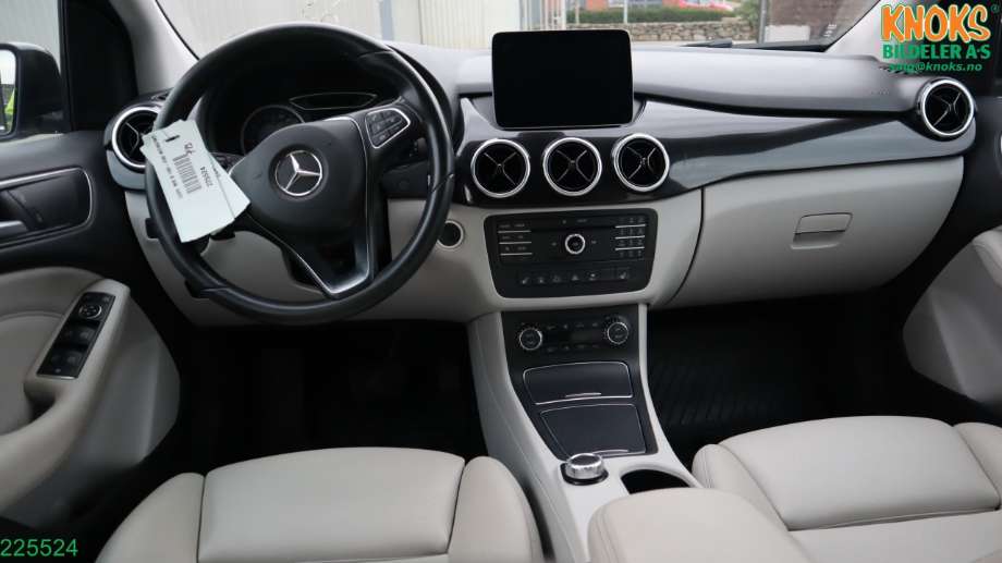 Mercedes B-Klasse 2011-2018 (W246) (W246), Motorkode: EM780.990, Girkassekode: 