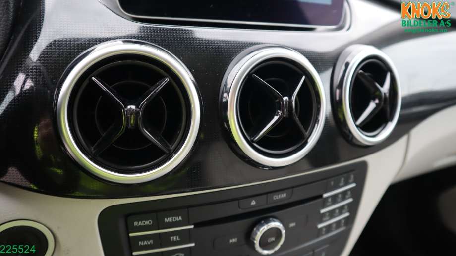 Mercedes B-Klasse 2011-2018 (W246) (W246), Motorkode: EM780.990, Girkassekode: 