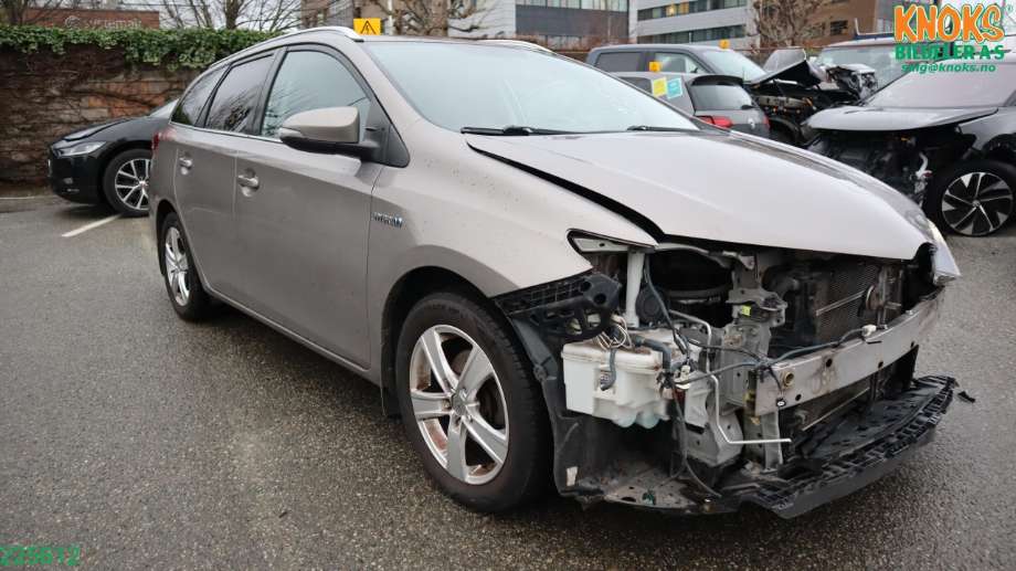 Toyota Auris 2015-2019 (Type II, Fase 2) , Motorkode: 2ZR-FXE, Girkassekode: P410